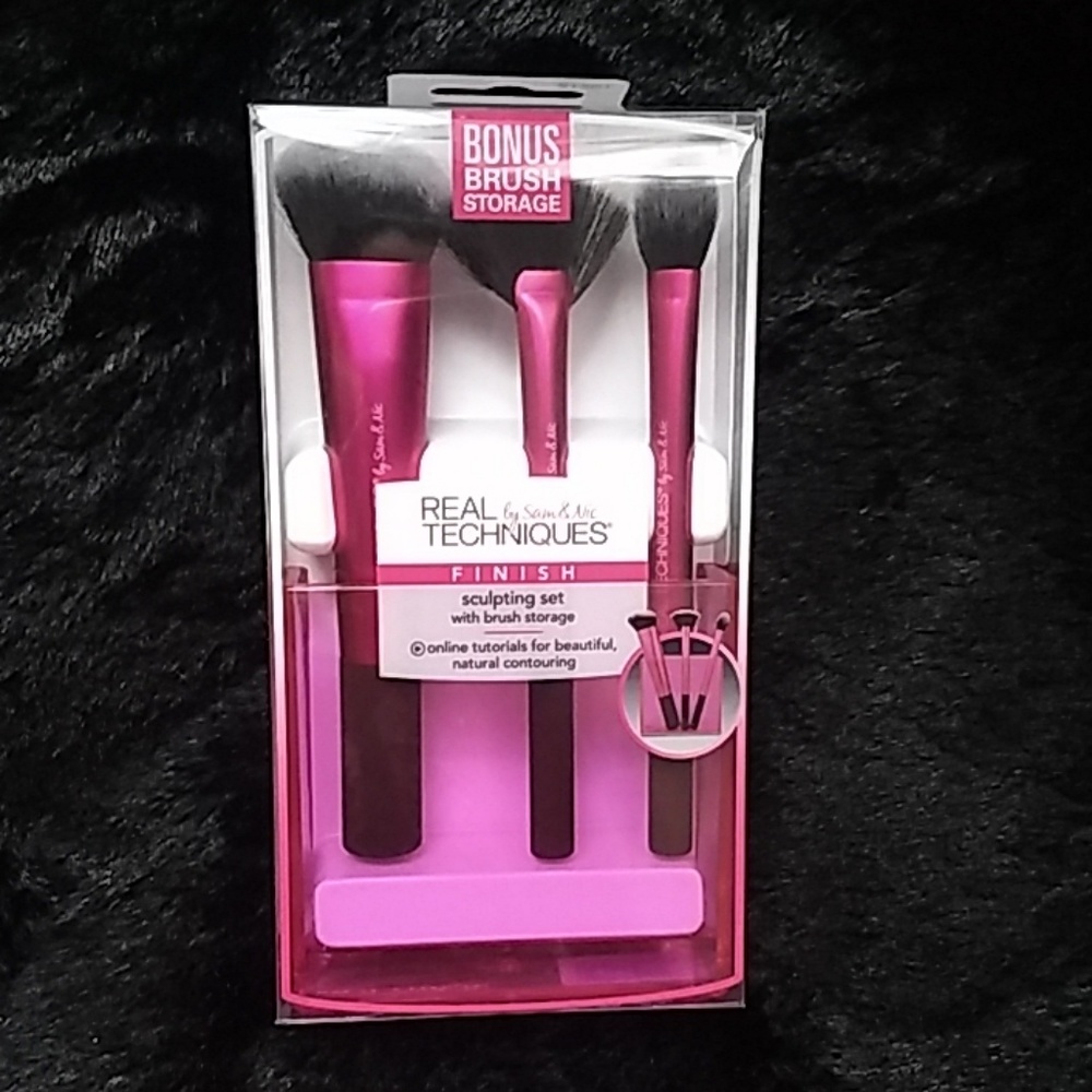 Real Techniques sculpting set - makeup brush